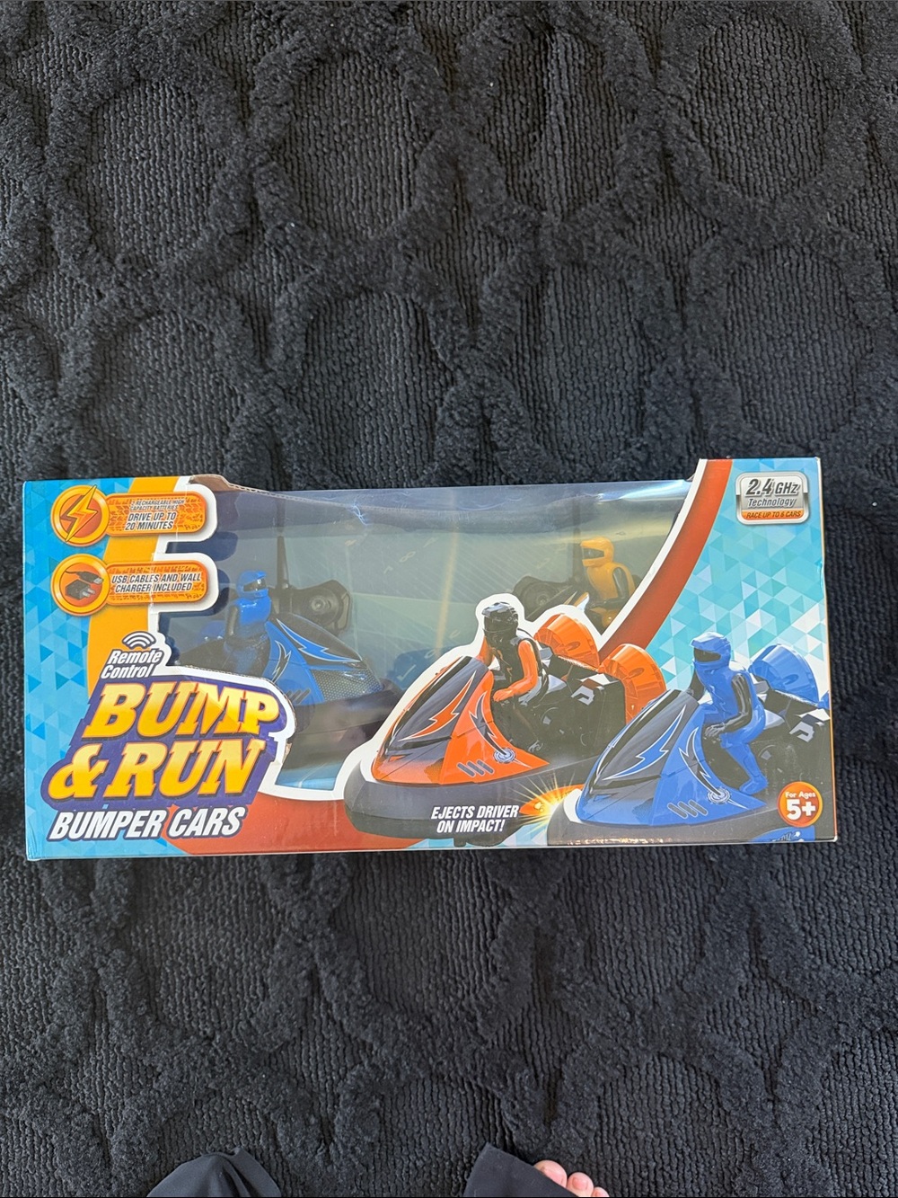 Bump & Run Remote Control Bumper Cars - Orange and Blue